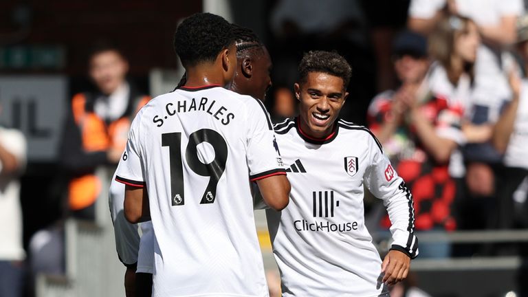 富勒姆2-3水晶宫：皮埃尔·萨奇首秀成功，老鹰逆转无胜富勒姆